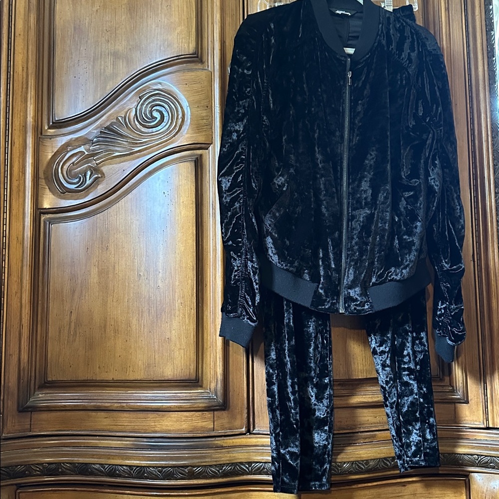 ProjectRUNWAY Crushed Velour Tracksuit SET Bomber Jacket & Sweats ProjectRUNWAY